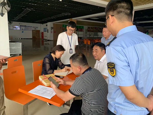 多部门联动护航成长！市监局、教育局、人社局联合检查组走进校园