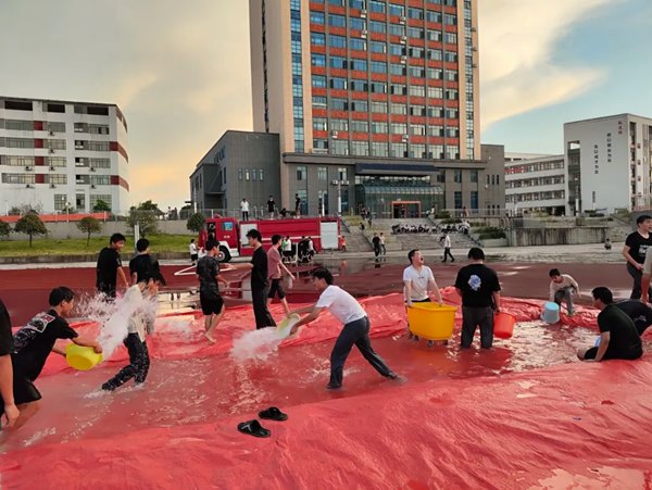 【夏令营生活】“水”力全开，肆意撒泼消夏